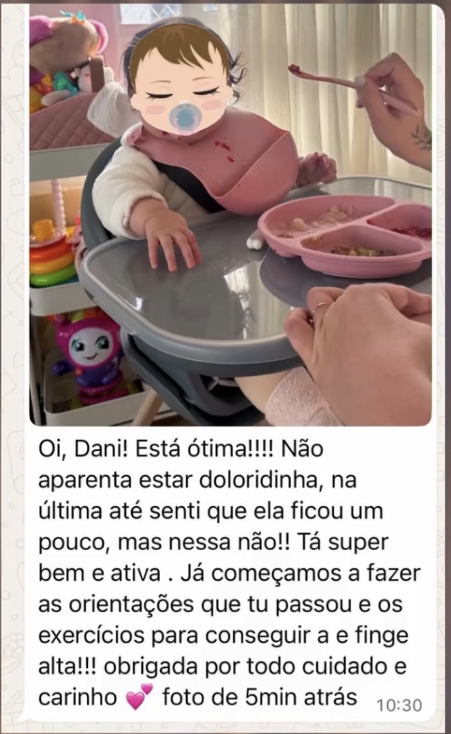 Print de WhatsApp: mãe conta que a bebê não aparenta estar dolorida e está ativa após as orientações